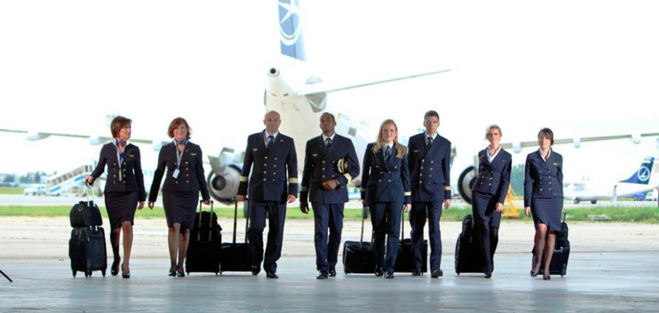 TAROM Cabin Crew
