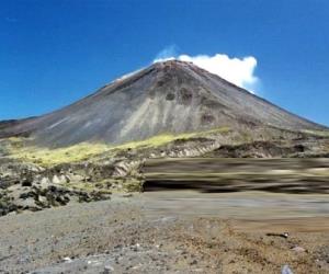 Farallon de Pajaros Volcano