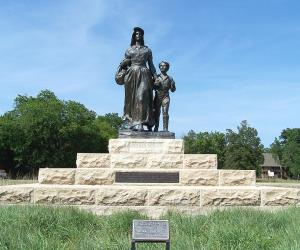Pioneer Woman Monument