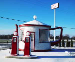 Teapot Dome Service Station